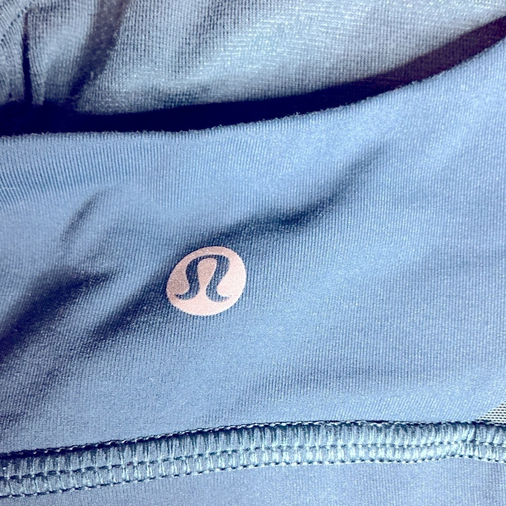 Lululemon Athletica invigorate bra Hong Kong sar green size 4 - Picture 8 of 8